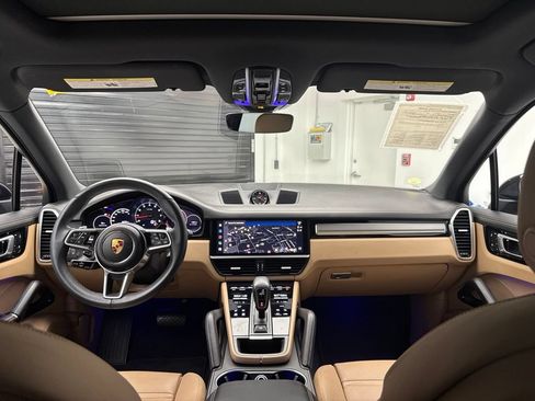 Certified 2022 Porsche Cayenne Platinum Edition AWD/4WD image 13
