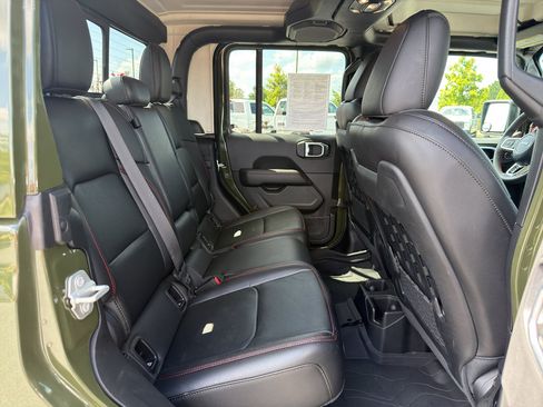 Used 2023 Jeep Gladiator Rubicon w/ Cold Weather Group AWD/4WD image 24