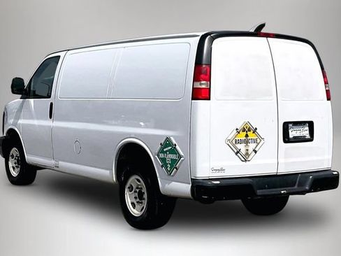 Used 2012 GMC Savana 2500 RWD image 4