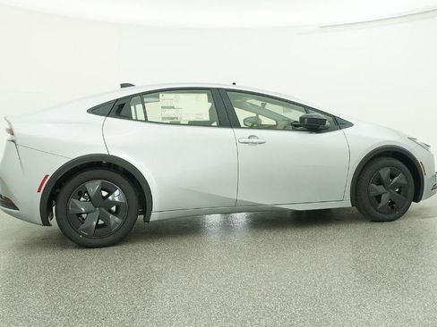 New 2026 Toyota Prius LE image 4