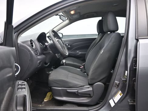 Used 2019 Nissan Versa SV FWD image 23