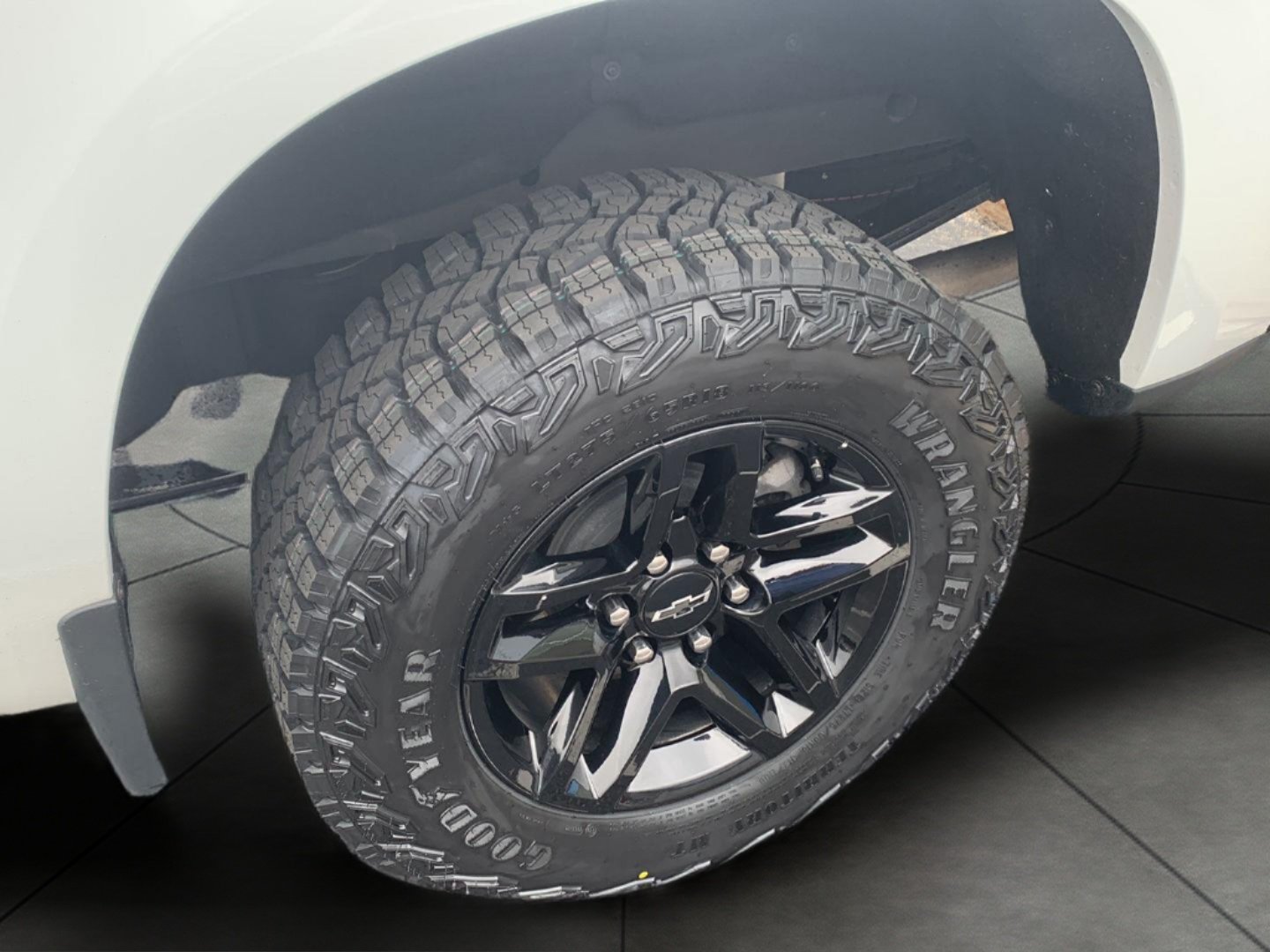 Certified 2024 Chevrolet Silverado 1500 LT Trail Boss w/ Convenience Package II AWD/4WD image 23