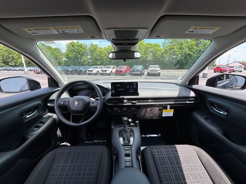 Used 2026 Honda HR-V LX image 11