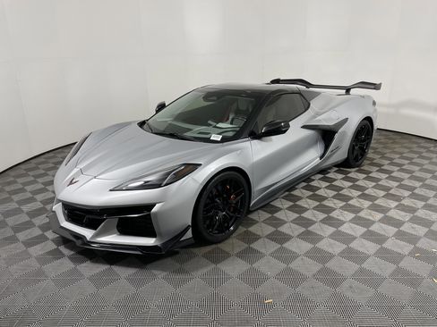 Used 2026 Chevrolet Corvette Z06 RWD image 9