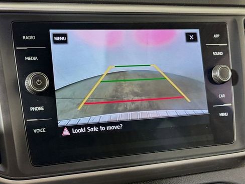 Used 2021 Volkswagen Atlas SE w/ Towing Package image 11