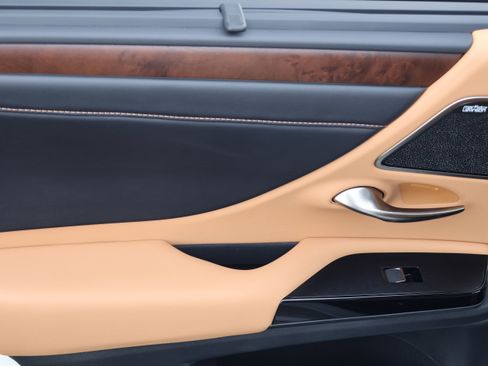 Certified 2024 Lexus ES 350 Ultra Luxury w/ Accessory Package (Z2) image 35