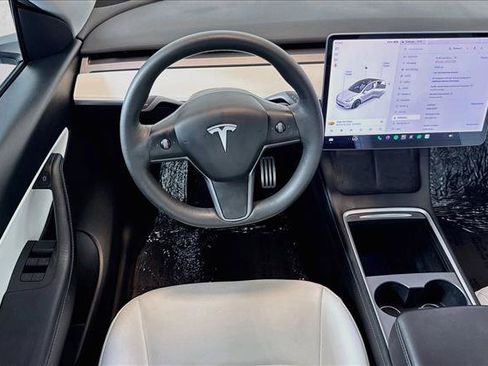 Used 2022 Tesla Model Y Performance AWD/4WD image 20