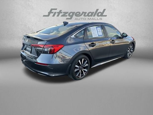 Used 2022 Honda Civic EX image 3