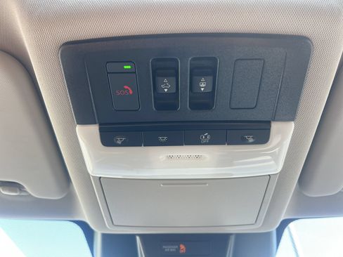 Certified 2025 Nissan Rogue Platinum FWD image 15