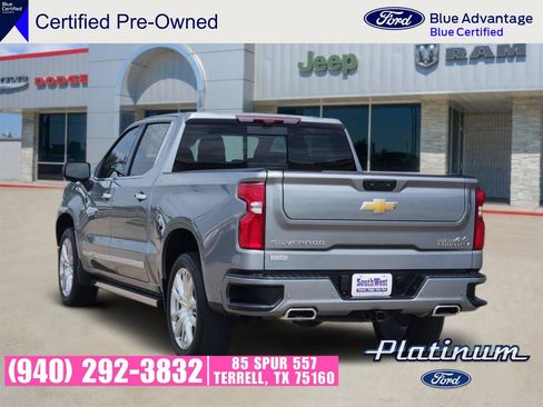 Used 2024 Chevrolet Silverado 1500 High Country w/ High Country Premium Package AWD/4WD image 4