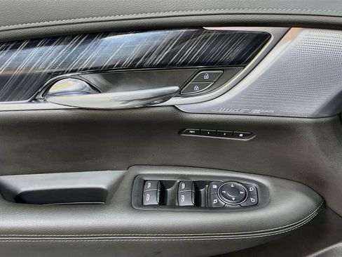 Used 2024 Cadillac XT6 Premium Luxury w/ Technology Package AWD/4WD image 18