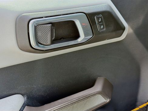 Used 2021 Ford Bronco Badlands image 21