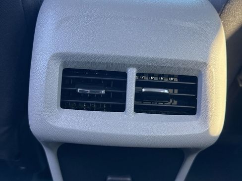 Used 2024 GMC Terrain SLE image 17