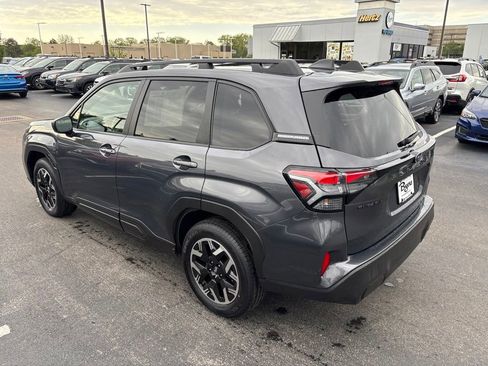 Certified 2025 Subaru Forester Premium AWD/4WD image 5