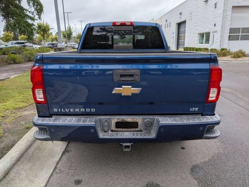 Used 2017 Chevrolet Silverado 1500 LTZ Z71 w/ LTZ Plus Package AWD/4WD image 4