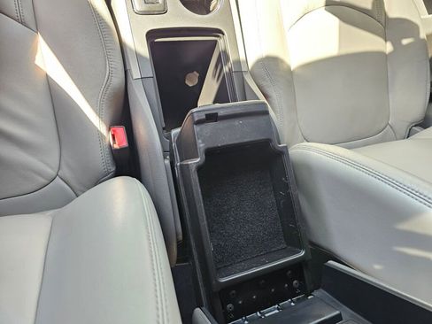 Used 2012 Chevrolet Traverse LT w/ LPO, 'HIT The Road' Package AWD/4WD image 23