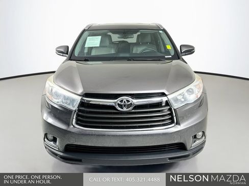 Used 2016 Toyota Highlander Limited FWD image 2