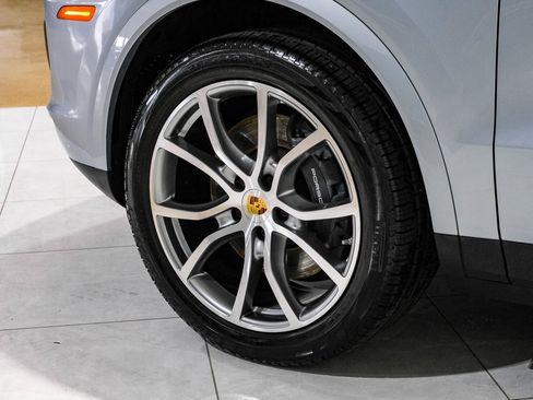 Used 2023 Porsche Cayenne image 53