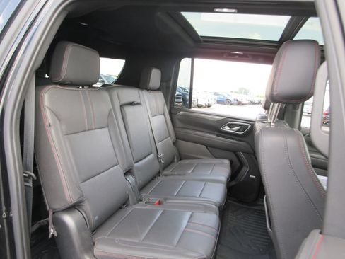 Used 2023 Chevrolet Suburban RST AWD/4WD image 23
