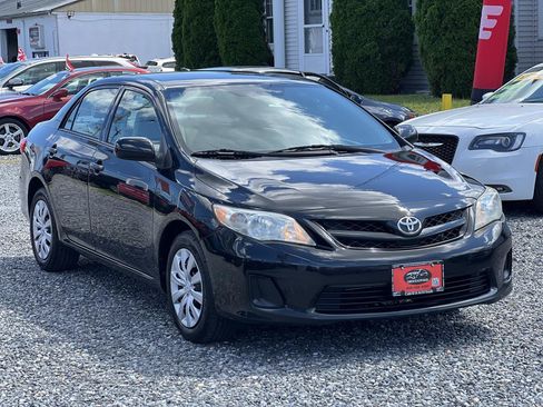 Used 2012 Toyota Corolla LE FWD image 1