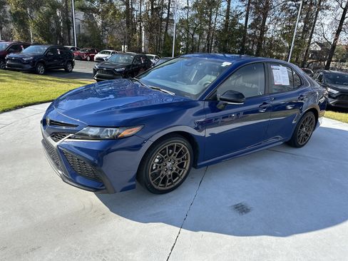 Certified 2023 Toyota Camry SE image 5