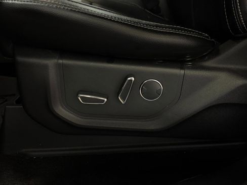 Used 2018 Ford F150 Lariat w/ Equipment Group 502A Luxury AWD/4WD image 9
