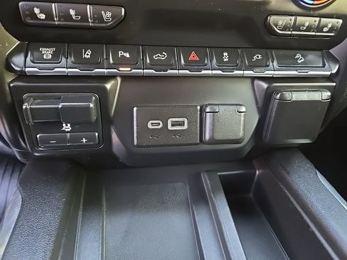 Used 2020 Chevrolet Silverado 3500 LTZ w/ LTZ Premium Package image 44