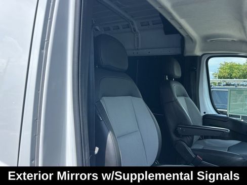 Used 2025 RAM ProMaster 2500 w/ Convenience Group FWD image 21