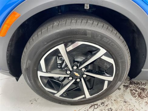 New 2026 Chevrolet Equinox EV LT image 26