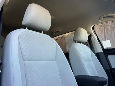 Used 2018 Volkswagen Tiguan S FWD image 21