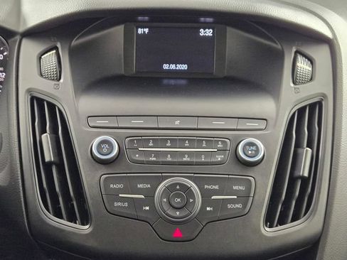 Used 2018 Ford Focus SE FWD image 21