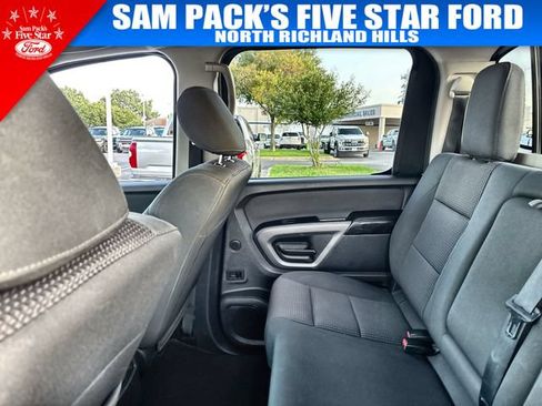 Used 2015 Nissan Titan SV w/ SV Value Truck Package RWD image 14