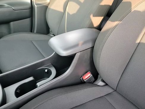 Certified 2025 Hyundai Kona SE image 20