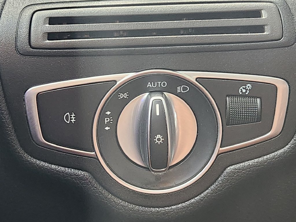 Used 2021 Mercedes-Benz GLC 43 AMG 4MATIC image 17