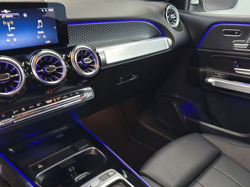 Used 2024 Mercedes-Benz GLB 250 image 19