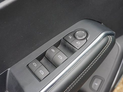 Used 2024 GMC Acadia Elevation image 14