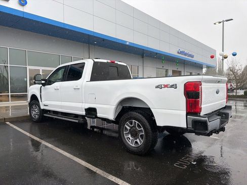 Used 2024 Ford F350 Lariat image 3