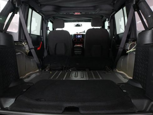 Used 2017 Jeep Wrangler Unlimited Sport w/ Quick Order Package 23S AWD/4WD image 31