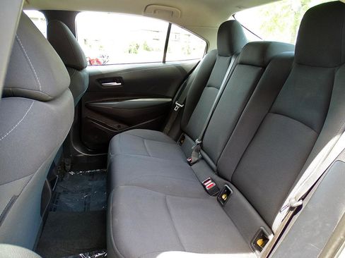 Used 2021 Toyota Corolla LE FWD image 28