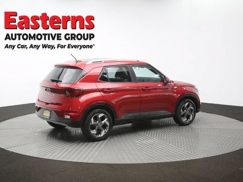 Used 2023 Hyundai Venue Limited FWD image 42