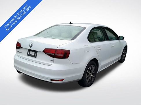 Used 2017 Volkswagen Jetta SE FWD image 8