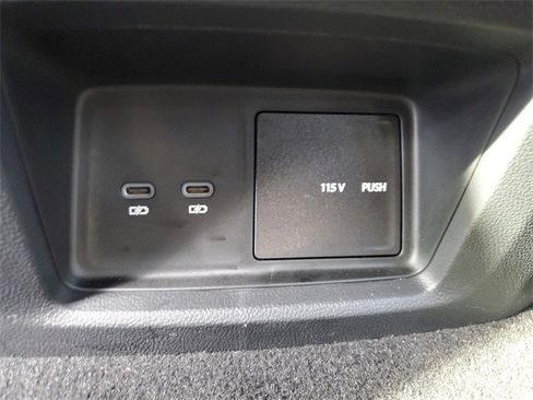 Certified 2025 Volkswagen Atlas SEL Premium R-Line image 12