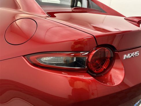 Used 2017 MAZDA MX-5 Miata RF Grand Touring image 19