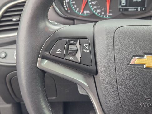 Used 2021 Chevrolet Trax LT w/ Driver Confidence Package image 27