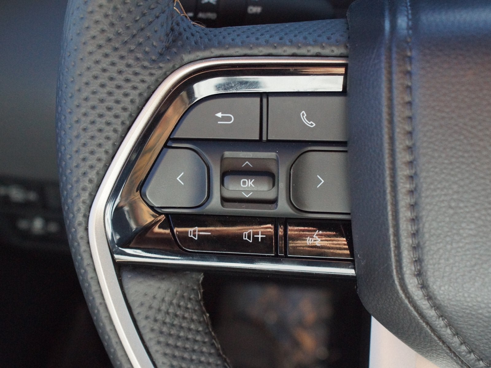 Used 2026 Toyota Sequoia Capstone AWD/4WD image 10