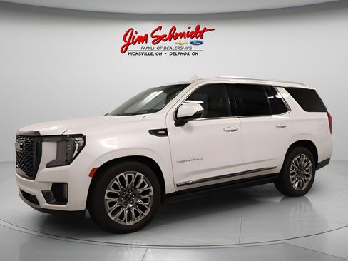 Used 2023 GMC Yukon Denali Ultimate AWD/4WD image 2