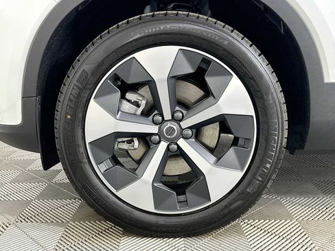 Used 2025 Volvo XC40 B5 Core w/ Protection Package Premier image 29