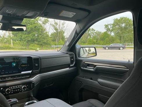 Used 2023 Chevrolet Silverado 1500 RST AWD/4WD image 28