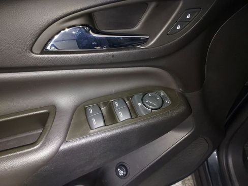 Used 2023 Chevrolet Equinox LT image 19