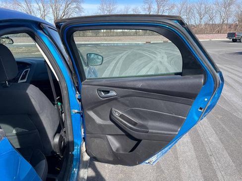 Used 2014 Ford Focus SE w/ SE Winter Package image 30
